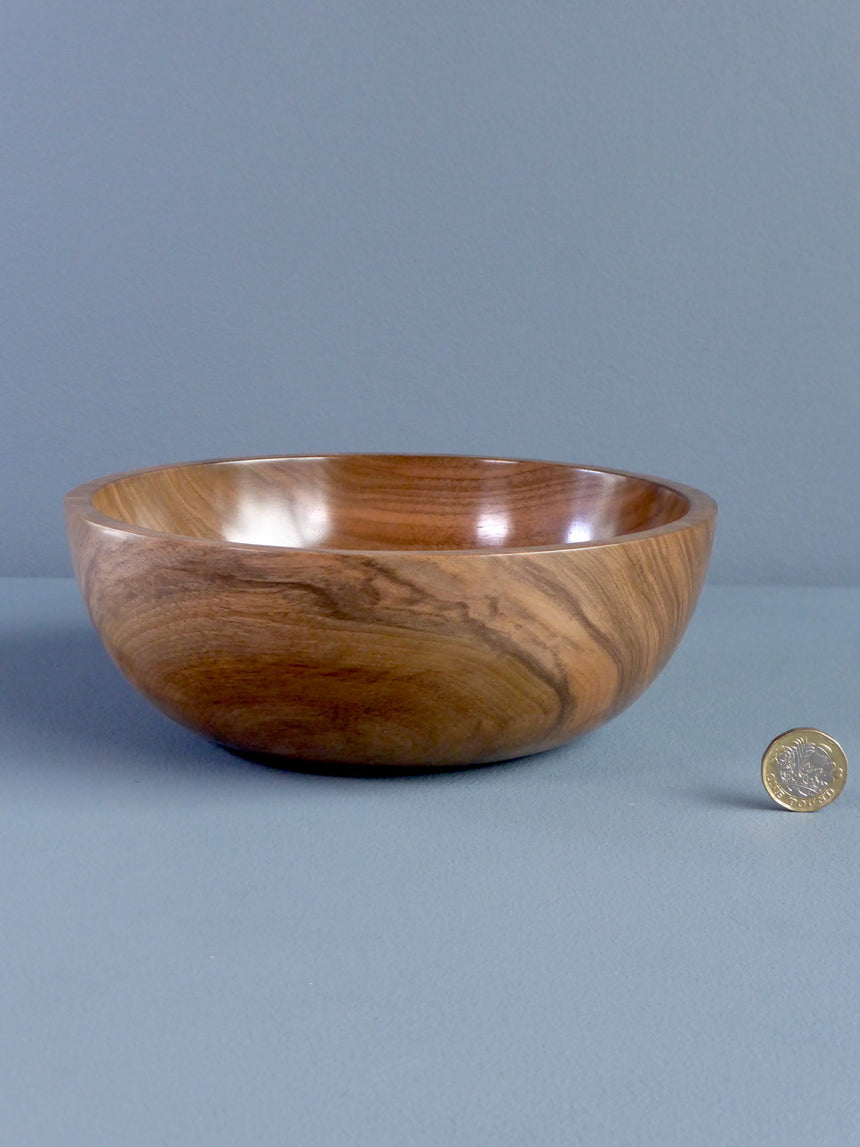 Nicholas Rowe: Walnut bowl (73/2023)